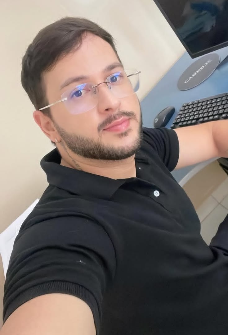Andrés M.